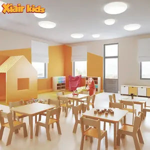 Asilo nido centro per l'infanzia Set di mobili per l'asilo nido per bambini Set di sedie per tavoli in legno Montessori per l'asilo