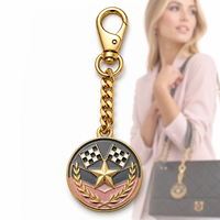 Porte-clés en métal personnalisé en or rose avec lettre, bord festonné et fermoir chaîne gourmette pour sac à main