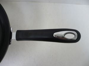 กระทะอลูมิเนียมพร้อมฝาหม้อด้ามพลาสติกสำหรับทำอาหารที่บ้านและอาหารประจำวัน - Product Image 5