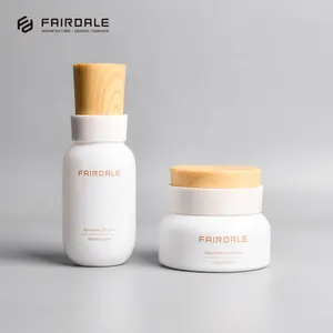 Cosmetic Packaging Containers Skin Care 50ml 110ml 130ml 55G Empty Glass Bottle Bamboo Lid Glass Jars