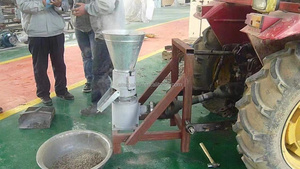 Precio bajo CE PTO Molino de pellets de madera potencia del <span class=keywords><strong>tractor</strong></span> 300 KG/H-400 KG/H molino peletizador de biomasa - Product Image 5