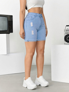 Short en <span class=keywords><strong>jean</strong></span> skinny bleu clair déchiré avec <span class=keywords><strong>ourlet</strong></span> <span class=keywords><strong>effiloché</strong></span> pour sorties décontractées et vacances, taille mi-haute, délavage clair, extensible, pour <span class=keywords><strong>femme</strong></span> - Product Image 6