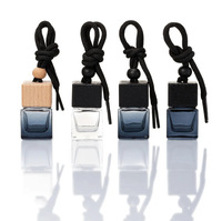 Flacon de parfum en verre noir carré de 8 ml avec bouchon à vis, huile essentielle pour voiture, aromathérapie, pendentif pour rétroviseur, contenant de parfum vide