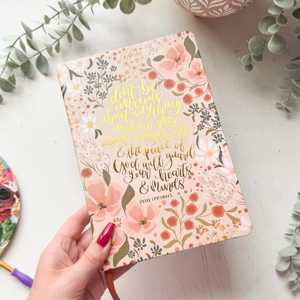 สมุดบันทึก LABON Aesthetic Wildflower Scripture ปกแข็ง หนังสืออ่านพระคัมภีร์รายวัน ขนาด A5 ปั๊มฟอยล์ทอง สมุดบันทึกความทรงจำ ของขวัญคริสเตียน - Product Image 2