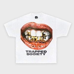 Camiseta Gráfica Trapped Society para Hombre, Cuello Redondo, Manga Corta, 100% Algodón, Estilo Urbano, Estampado, Corte Jersey - Product Image 1