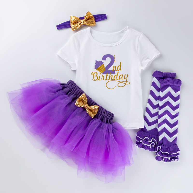 Costume violet de deux ans