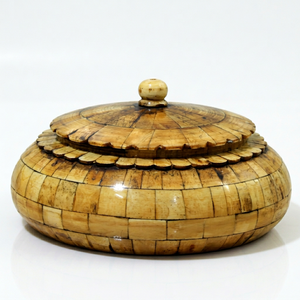 Boîte de rangement pour tabac en os de chameau faite à la main, boîte décorative en os incrusté, accessoires de fumage rustiques - Product Image 1