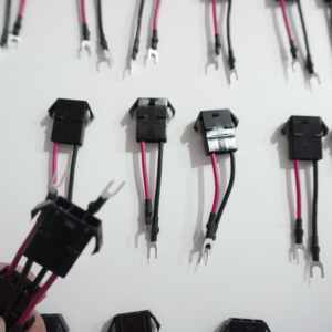 Индивидуальный электронный жгут проводов для светодиодных лент с медным адаптером и электрическим разъемом в сборе - Product Image 2