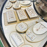 Présentoir à bijoux Beige, accessoires personnalisés de luxe, bracelet en cuir, pendentif, bague, ensemble d'exposition de bijoux