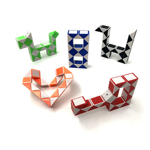 Vente en gros plastique serpent magique <span class=keywords><strong>Puzzle</strong></span> règle Cube Fidget jouet pour enfants enfants jouet éducatif promotionnel - Product Image 1
