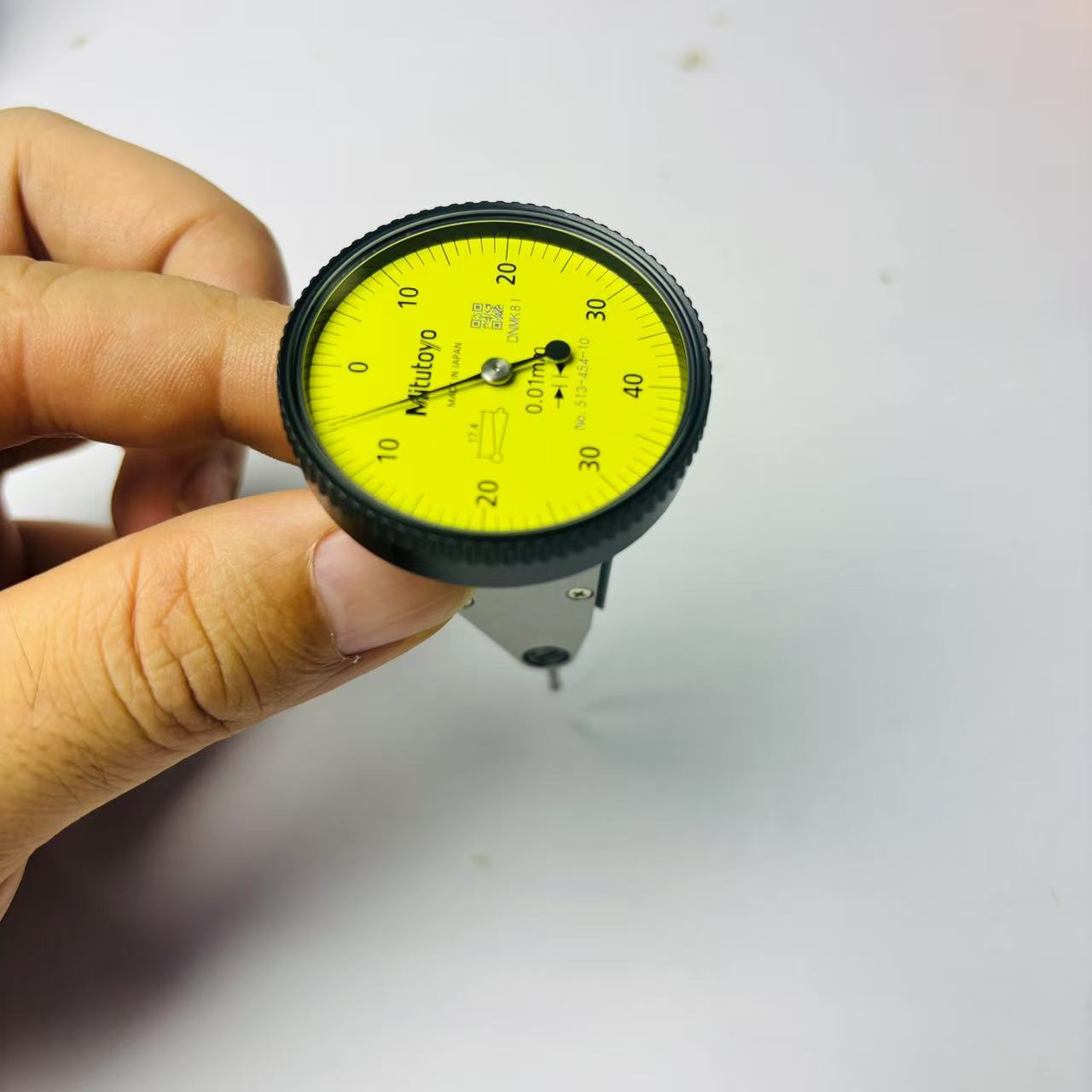Mitutoyo 513-454-10E Dial Test Indicator - Precision & Accuracy