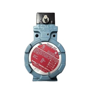Interrupteur de fin de course DPDT BXM4N-1A neuf, 10A, IP67, 120V, bornes à vis, livraison rapide - Product Image 1