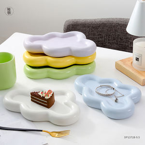 Assiettes à <span class=keywords><strong>dessert</strong></span> en céramique, assiettes à collation, cupcakes <span class=keywords><strong>de</strong></span> noël soucoupe assiettes à <span class=keywords><strong>dessert</strong></span> colorées - Product Image 1