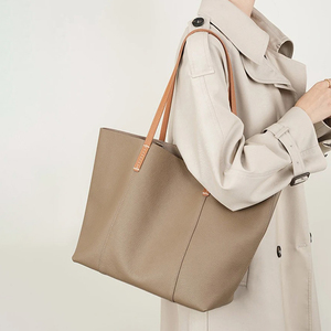 Sac fourre-tout surdimensionné en cuir véritable de haute qualité pour femmes, personnalisable, fermeture éclair, utilisation quotidienne, voyage, toutes saisons - Product Image 1