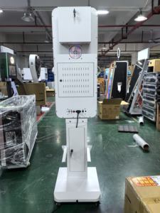 Photomaton à écran tactile 21,5 pouces, miroir magique vertical avec flight case - Product Image 4