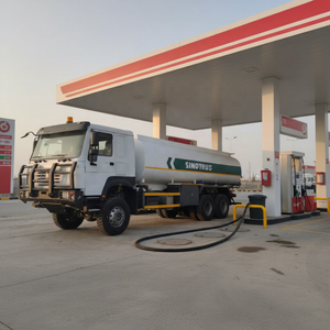 Chine 2026 Nouveau Sinotruk Howo 6x6 AWD Camion-citerne tout-terrain de 20 000 litres à <span class=keywords><strong>vendre</strong></span> en R.D. Congo - Product Image 1