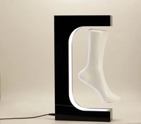 Support de présentation rotatif flottant en acrylique à lévitation magnétique moderne pour modèle de pied en forme de chaussette pour vitrine de magasin d'exposition