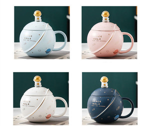 Tasse à café en céramique, forme d'astronaute, style dessin animé, avec couvercle, emballage cadeau, nouvelle collection - Product Image 2