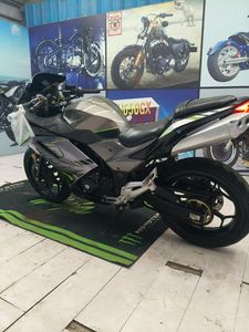 Motos d'occasion <span class=keywords><strong>H2</strong></span> Motos 400cc, <span class=keywords><strong>Moto</strong></span> à essence, <span class=keywords><strong>Moto</strong></span> sportive, <span class=keywords><strong>Moto</strong></span> de course, <span class=keywords><strong>Moto</strong></span> de banlieue, <span class=keywords><strong>Moto</strong></span> de rue - Product Image 4