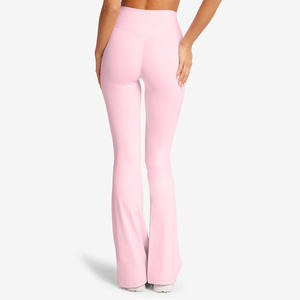 Completo Yoga da Donna con Logo Personalizzato, Top Corto Allacciato al Collo e Pantaloncini, Set Sexy da Allenamento per Palestra ad Asciugatura Rapida Effetto Nudo - Product Image 3