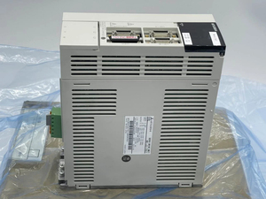 ไดรฟ์ MR-J2-10CT AC 220V 5A 100W สำหรับมอเตอร์ - Product Image 2