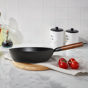 Vente en Gros Wok en Acier au Carbone Nitruré de 28 cm et 1,3 mm d'épaisseur, Sans PFOA, Pré-assaisonné - Product Image 3