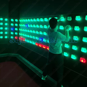 Équipement de fête intérieure Extreme Climb Light-Up <span class=keywords><strong>Escape</strong></span> Hold Jeux d'escalade interactifs pour le travail d'équipe pour les fêtes de parc de trampoline - Product Image 2