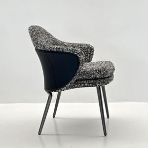 Silla de comedor premium de lino gris oscuro con patas de acero inoxidable antideslizantes, ideal para comedores de hoteles de 5 estrellas y para sentarse por largos períodos. - Product Image 3