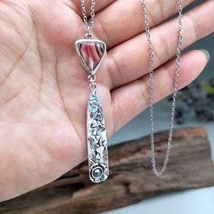 Collana con ciondolo triangolare lungo in stile bohémien vintage, regalo per feste da donna - Product Image 6