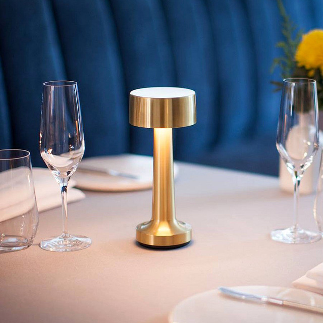Modern Design USB LED Table Lamp Touch Switch Bedside Night Lights Rechargeable and Battery-Powered for Restaurants Hotels