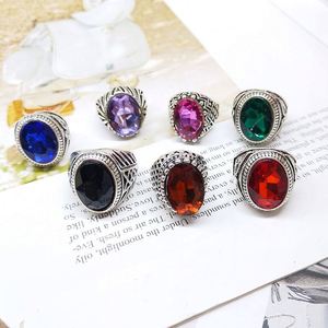 Bague pour femme en alliage plaqué or vintage, incrustée de zircon géométrique et de cristal, style marché de nuit, vente en gros 2022 - Product Image 4