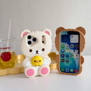 Nueva Funda para Teléfono con Diseño Creativo 3D de Pollo Amarillo Abrazable y Oso Relajado para iPhone 17 16 Pro Max 14 13, Carcasa Antigolpes - Product Image 4