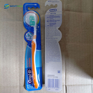 Brosse à dents Oral-B Easy Clean Ultra Soft Charcoal Handle, taille standard – Soin des dents blanchissant et antibactérien, emballage blister - Product Image 2