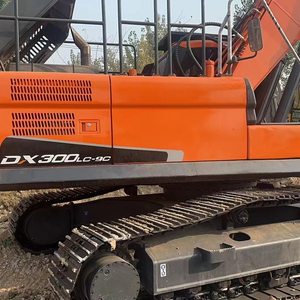 Precio de fábrica Usado Doosan DX 300 Excavadora sobre orugas 2020 Modelo 30T Peso de funcionamiento con bomba de caja de cambios del motor y cojinete - Product Image 1