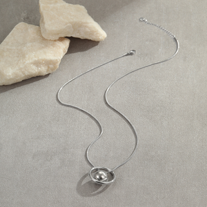 สร้อยคอไทเทเนียมทรงเรขาคณิตสไตล์ยุโรปและอเมริกา ไม่ลอก ไม่ดำ ดีไซน์เฉพาะตัว ระดับไฮเอนด์ ทำจากสแตนเลส - Product Image 4