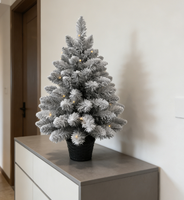 Sapin de Noël Artificiel Haut de Gamme 60 cm Pré-Éclairé Floqué Fin Réaliste Fonctionnant sur Piles Résistant aux Intempéries Décoration pour Petits Espaces