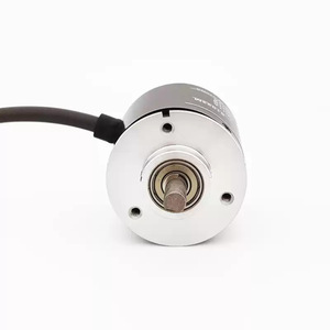 Encodeur rotatif E6B2-CWZ6C 2000P/R incrémental avec câbles de raccordement pour usage industriel - Product Image 2