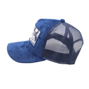 Mũ lưỡi trai thêu họa tiết nhung và lưới 5 tấm cong, có miếng vá - Product Image 3