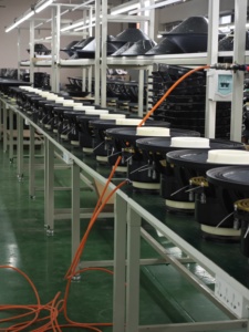 Caisson de <span class=keywords><strong>basses</strong></span> OEM 15 ''néodyme bobine 4 pouces bonnes <span class=keywords><strong>basses</strong></span> 2000W haut-parleur professionnel panier en aluminium voiture d'extérieur - Product Image 5