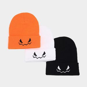 Berretto in maglia arancione ricamato di zucca di Halloween per uomo donna divertente cappello Pullover in filato - Product Image 2