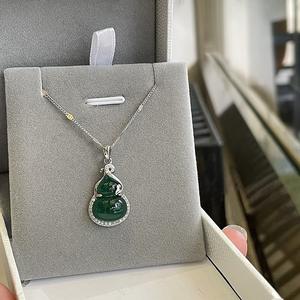จี้เงินแท้ S925 ประดับด้วยพลอยสีเขียวชาลเซโดนี รูปทรงน้ำเต้า  สร้อยคอพลอยสีเขียวชาลเซโดนี ฟูลู ไอซ์ หยาง สไตล์จีน สร้อยคอแฟชั่น - Product Image 4