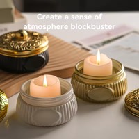 Bougie parfumée de luxe élégante pour les fêtes, dans un bocal en verre avec couvercle doré, pour la décoration de Noël et comme centre de table