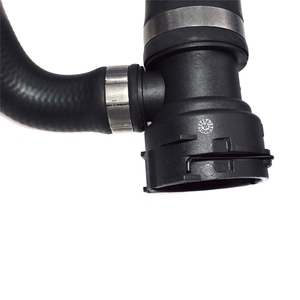 Pièces de véhicule Accessoires de voiture Nouveau tuyau de refroidissement de radiateur supérieur 17127519248 pour <span class=keywords><strong>BMW</strong></span> E60 545i <span class=keywords><strong>E63</strong></span> E64 <span class=keywords><strong>645Ci</strong></span> - Product Image 6
