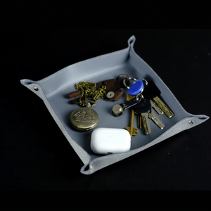 Caja Organizadora de Cuero Genuino Personalizada con Interior de Terciopelo, Bandeja de Almacenamiento, Organizador de Mesita de Noche de Cuero Auténtico, GLTY-0081 - Product Image 1