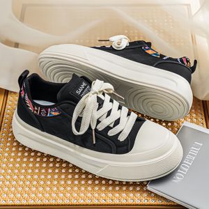 <span class=keywords><strong>Chaussures</strong></span> de sport neutres à semelles épaisses |   <span class=keywords><strong>Chaussures</strong></span> ethniques brodées |   <span class=keywords><strong>Chaussures</strong></span> décontractées respirantes pour hommes et femmes - Product Image 3