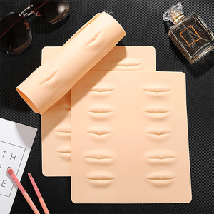Lèvres en silicone 3D de qualité standard pour les artistes tatoueurs débutants, formation en maquillage cosmétique des lèvres - Product Image 6