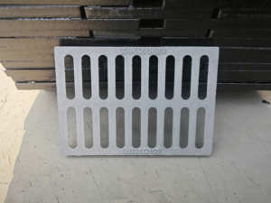 Couvercle <span class=keywords><strong>de</strong></span> trou d'homme d'eau <span class=keywords><strong>de</strong></span> pluie <span class=keywords><strong>de</strong></span> haute qualité <span class=keywords><strong>Grille</strong></span> <span class=keywords><strong>de</strong></span> drainage Drain <span class=keywords><strong>de</strong></span> <span class=keywords><strong>sol</strong></span> Trottoir Fossé <span class=keywords><strong>Grille</strong></span> d'eau <span class=keywords><strong>de</strong></span> pluie - Product Image 3