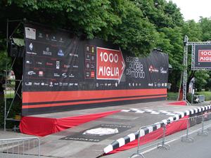 Système de mise en scène modulaire CETA STAGE '95 de fabrication italienne Plate-forme Taille personnalisable Marque Protection Corrosion Sports Entertainment - Product Image 4