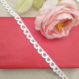 Accesorio decorativo de volantes solubles en agua de punto de encaje francés blanco de alta calidad para técnicas de prendas y bolsos - Product Image 1