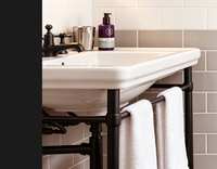 Meuble de salle de bain vintage noir mat pour suites d'hôtel, meuble-lavabo à cadre métallique, console de vanité de style transitionnel avec pieds en acier inoxydable 304